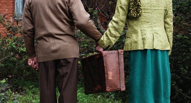 ΕNΤΟΣ ΠΕΡΙΘΩΡΙΟΥ