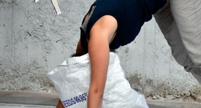 Η ΦΑΛΑΚΡΗ ΤΡΑΓΟΥΔΙΣΤΡΙΑ