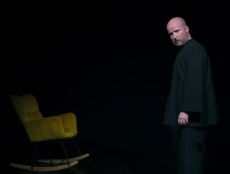 ΤΟ DOGMA THEATRE ΑΠΟ ΤΗ ΣΛΟΒΑΚΙΑ ΠΑΡΟΥΣΙΑΖΕΙ ΤΟ BINDING OUTPUTS 