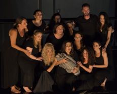 ΤΡΩΑΔΕΣ ΚΑΙ ΜΑΡΤΥΡΙΕΣ ΑΠΟ ΤΗΝ ΠΑΛΑΙΣΤΙΝΗ 