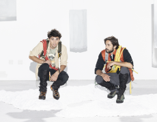 ΜΙΑ ΑΧΟΡΤΑΓΗ ΣΚΙΑ 