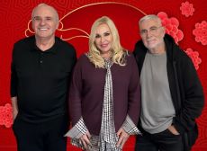 ΜΠΕΣΣΥ ΑΡΓΥΡΑΚΗ -ΓΙΩΡΓΟΣ ΠΟΛΥΧΡΟΝΙΑΔΗΣ -ΛΑΚΗΣ ΤΖΟΡΝΤΑΝΕΛΛΙ  Μένουμε πάντα παιδιά 