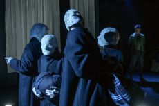 Η λέξη πρόοδος στο στόμα της μητέρας μου ηχούσε πολύ φάλτσα 3ος χρόνος 