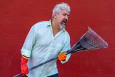 Ο ΓΟΥΟΛΤΕΡ ΜΙΤΤΥ ΚΑΙ Ο ΠΑΝΗΓΥΡΙΚΟΣ 