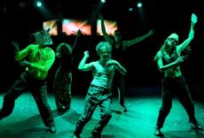 ΑΠΟΨΕ ΚΑΝΕΙΣ ΔΕΝ ΠΕΘΑΙΝΕΙ 