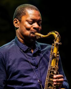 REGGIE WASHINGTON QUARTET  feat.  RAVI COLTRANE, DAVID GILMORE & GENE LAKE 