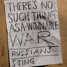 Ο Sting κυκλοφορεί μία νέα εκτέλεση του τραγουδιού Russians 