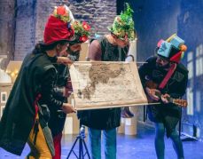 Ta Xριστουγεννιάτικα Ζαμομίνια  και η μυστηριώδης εξαφάνιση του Αη Βασίλη 