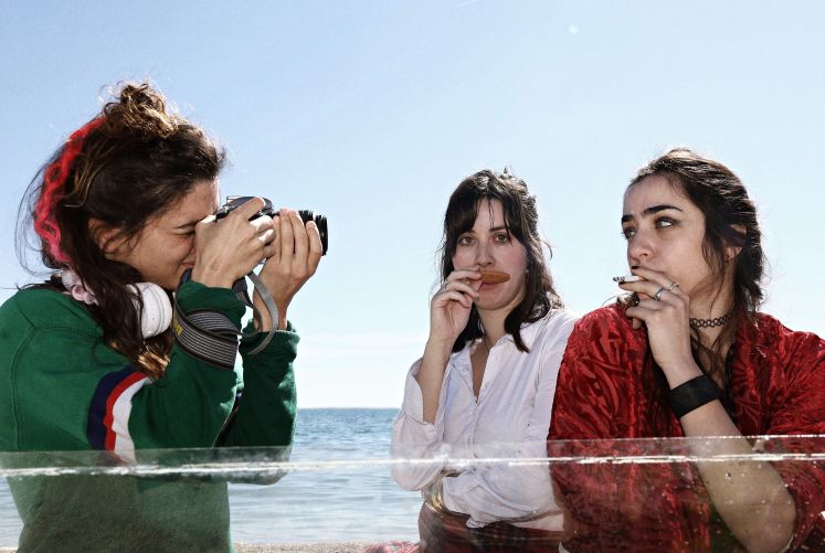 3 SISTERS BETTER DAYS WILL COME 8Anastasia Giannaki