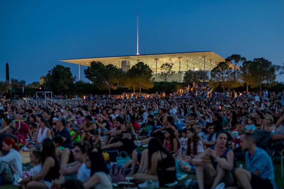 SNFCC Full Moon Screening at Stavros Niarchos Park photo Pelagia Karanikola