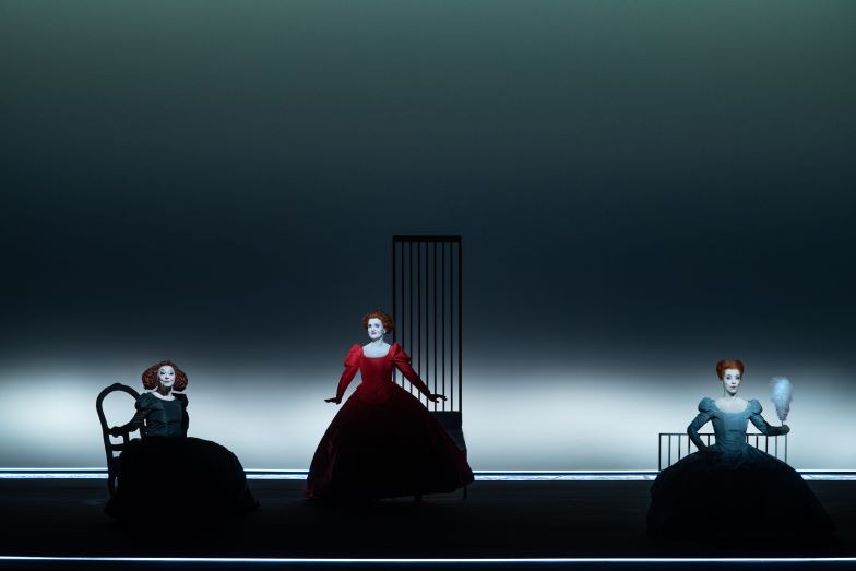 THREE TALL WOMEN by Robert Wilson Municipal Theatre of Piraeus photo Julian Mommert 20231105 JCM 0723