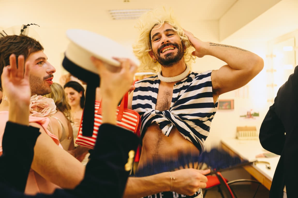 b 43346 or kentriki skini thok dodekati nihta pailos brionidis 9831 medium